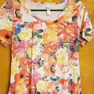 Lularoe Classic Tshirt Small